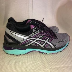 ASICS GT 2000 Fluid Ride, worn 4-5 times